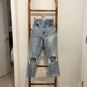 Abercrombie & Fitch The 90’s Straight Ultra High Rise Jeans